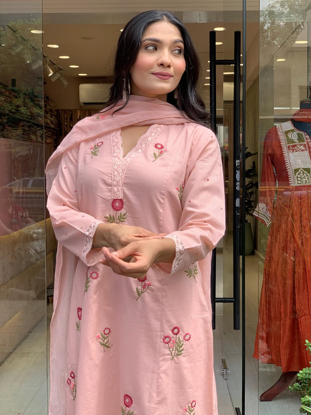 Peach Roman Silk Kurta Set – 3-Piece Floral Embroidered Suit with Chanderi Dupatta