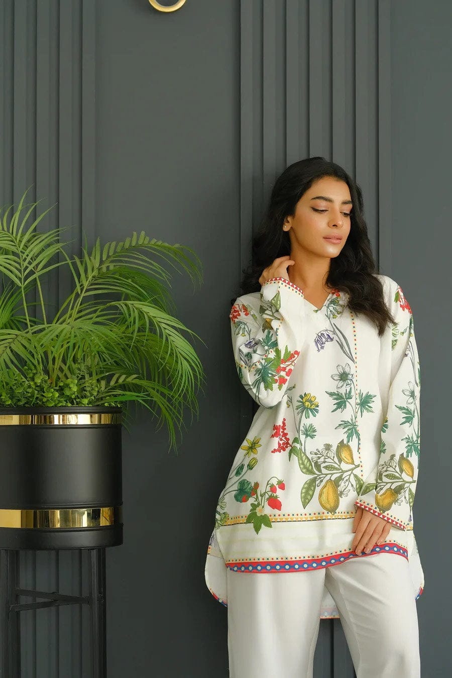 Aadesh Fashion Paris Off-White Citrus Lemon Rayon Printed Designer Co-ord Set