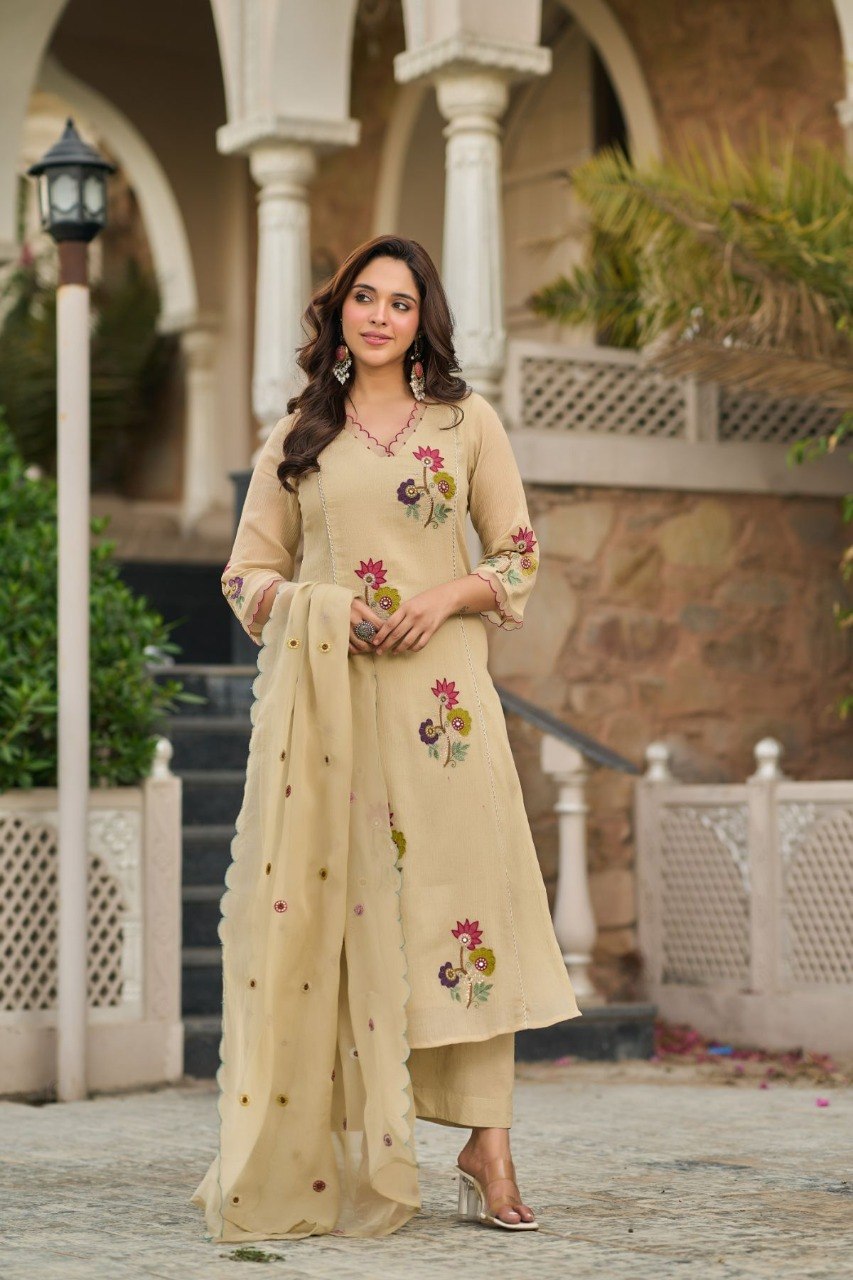 Elegant Beige Roman Silk Kurta Set with Scalloped Floral Embroidery Dupatta – 3-Piece Luxury Monochrome Salwar Suit