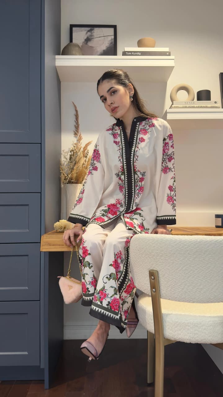 Aadesh Fashion Paris Off-White & Pink Floral Rayon Printed Designer Co-ord Set