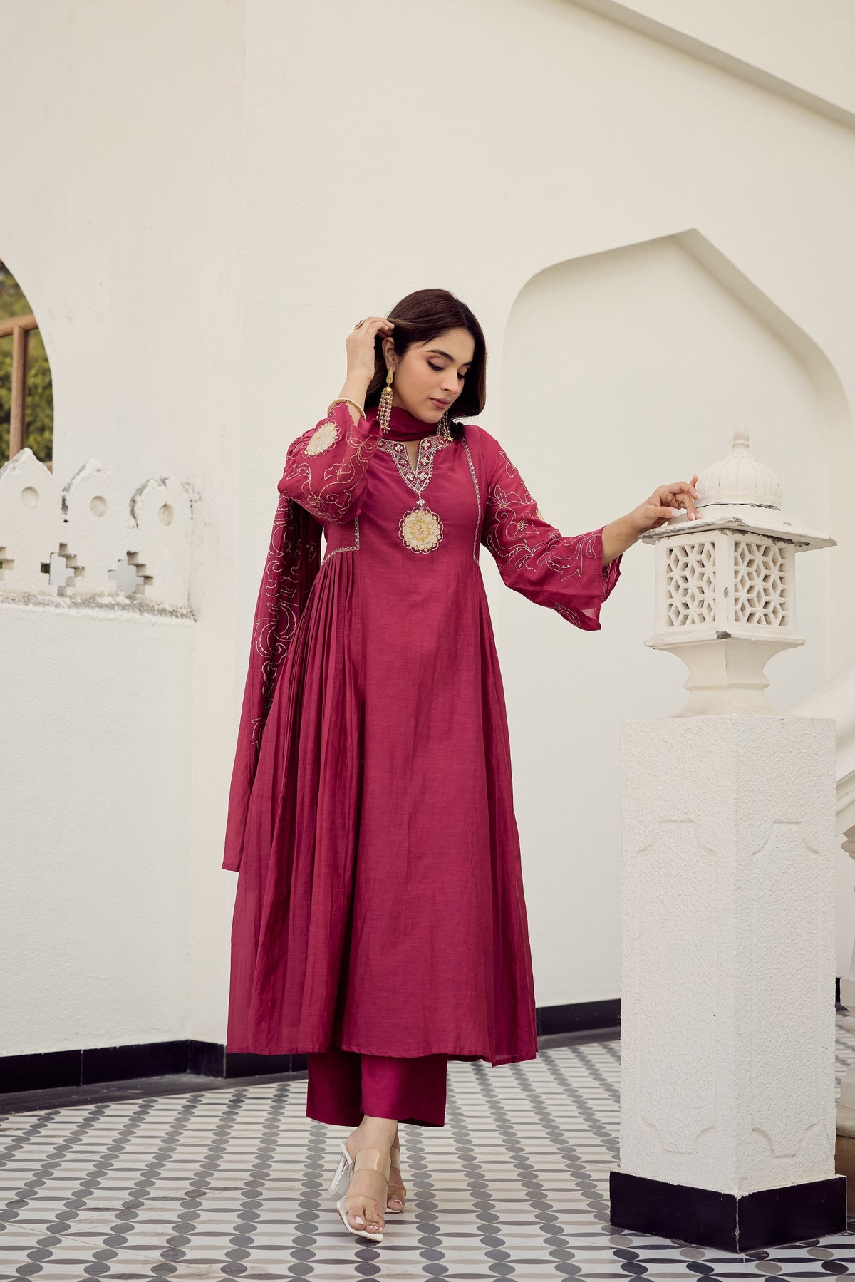 herry Pink Muslin Flared Anarkali Kurta Set – 3-Piece Royal Medallion Embroidered Suit with Muslin Dupatta
