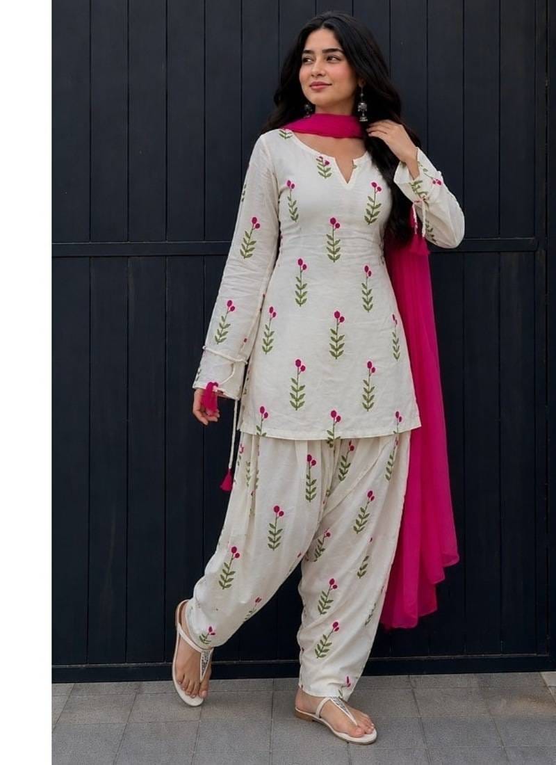 Bohemian Floral Print Cotton Cambric Short Kurti Patiala Suit Set with Chanderi Dupatta – 3-Piece Back Lace-Up Co-ord Set