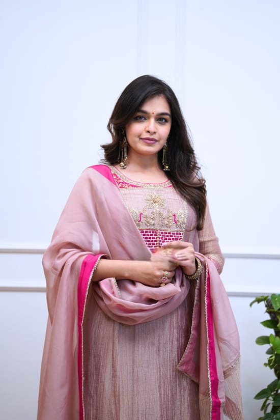Elegant Mauve Embroidered Glass Chanderi Kurta Set with Dupatta – 3-Piece Festive Salwar Suit