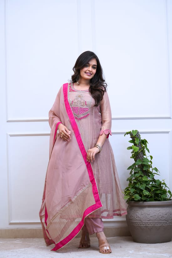 Elegant Mauve Embroidered Glass Chanderi Kurta Set with Dupatta – 3-Piece Festive Salwar Suit
