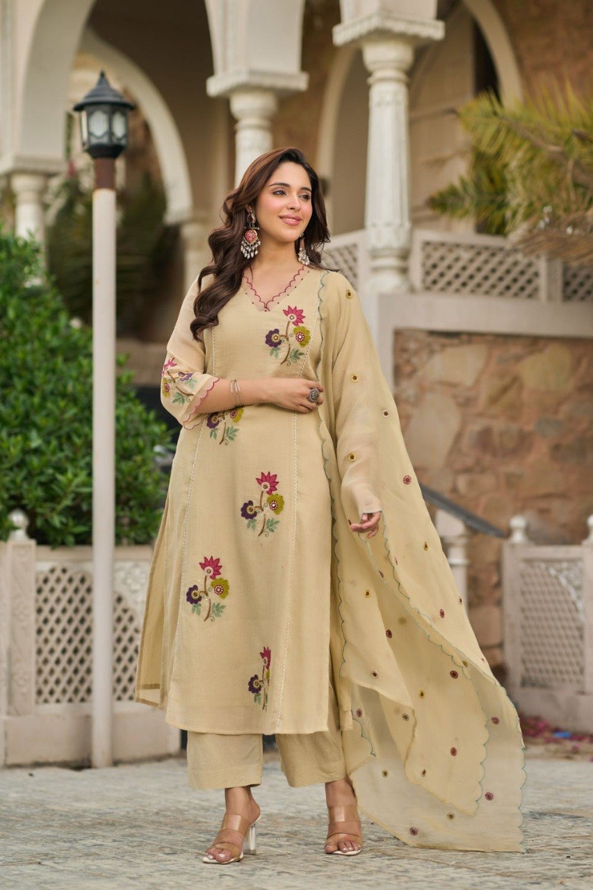 Elegant Beige Roman Silk Kurta Set with Scalloped Floral Embroidery Dupatta – 3-Piece Luxury Monochrome Salwar Suit